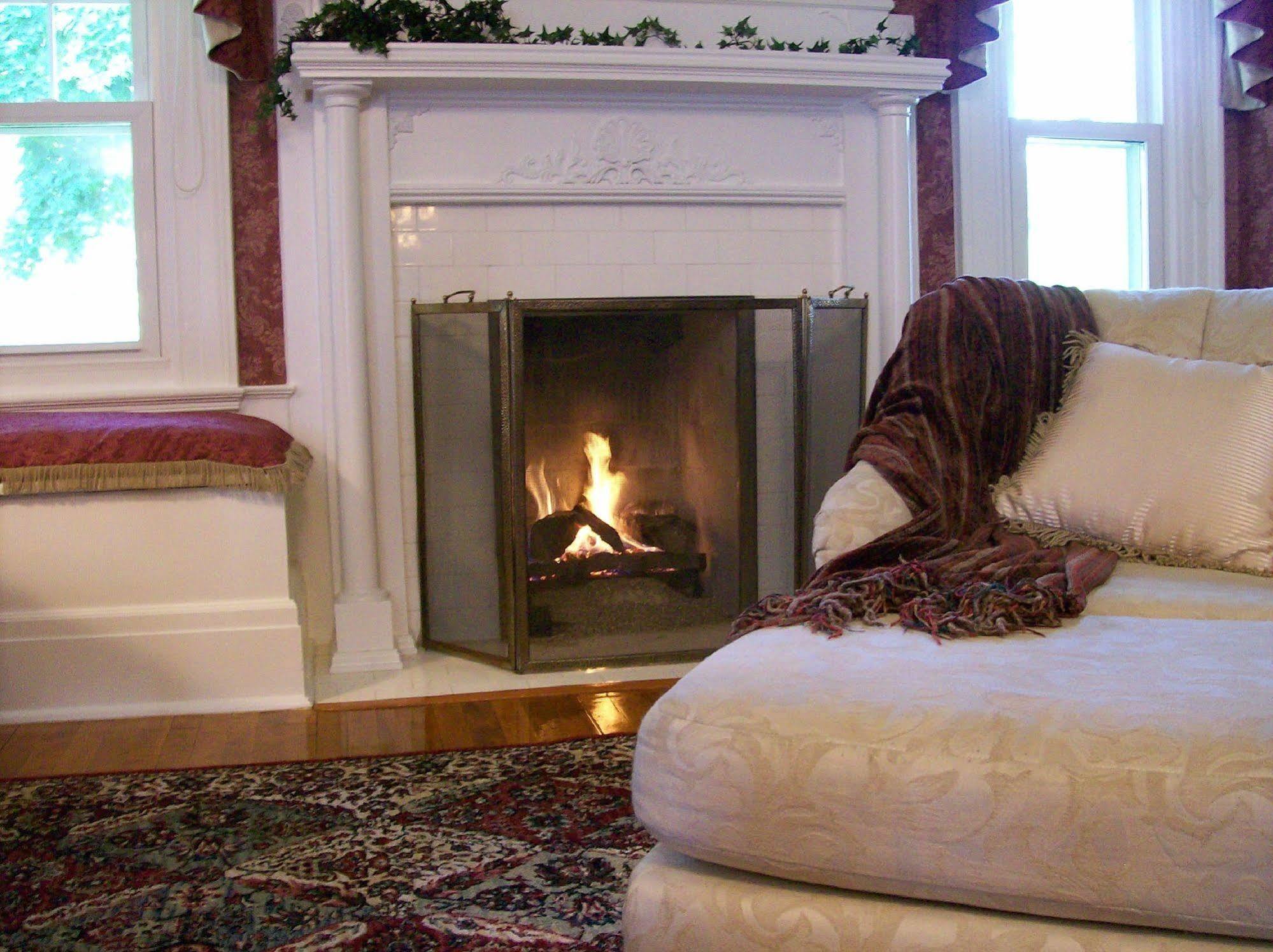 Julias Bed And Breakfast Hubbard 내부 사진