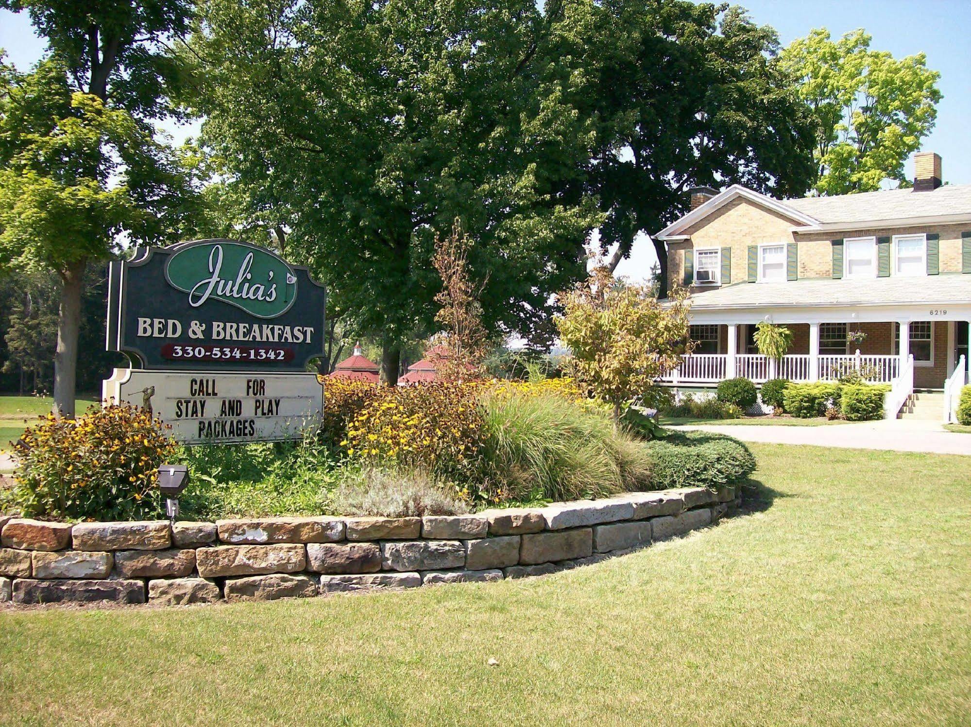 Julias Bed And Breakfast Hubbard 외부 사진